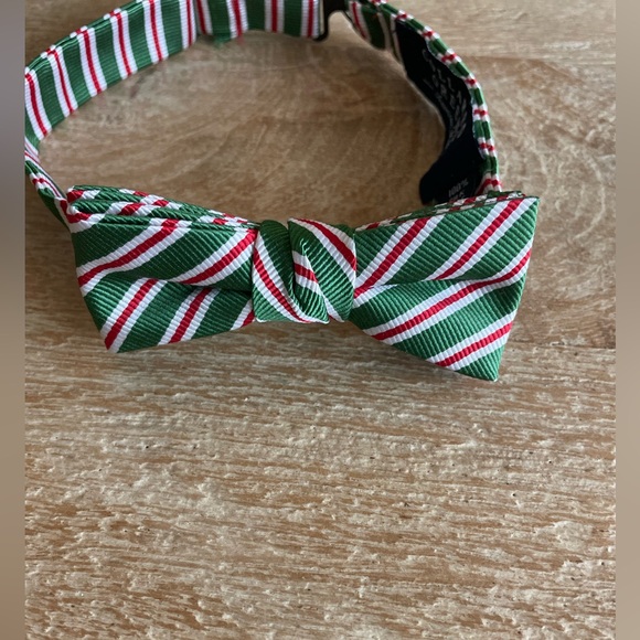 Collared Greens Boys Striped Green and Red Kids Bow Tie. Pre-tied adjustable. - Picture 2 of 7